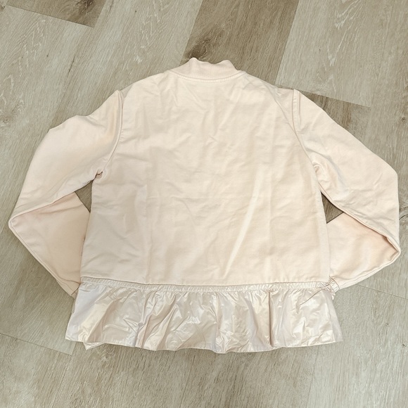 Moncler pinkish long sleeve with dawn fill in the middle front panel. Size 10 - Picture 2 of 6